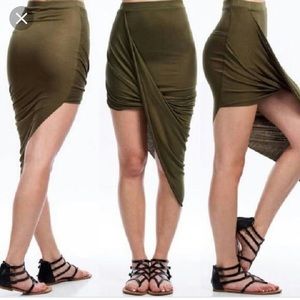 Loveappella Twist front asymmetrical skirt - XL